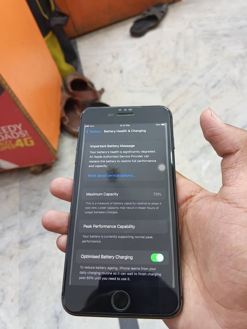 Apple iPhone 8 Plus 2
