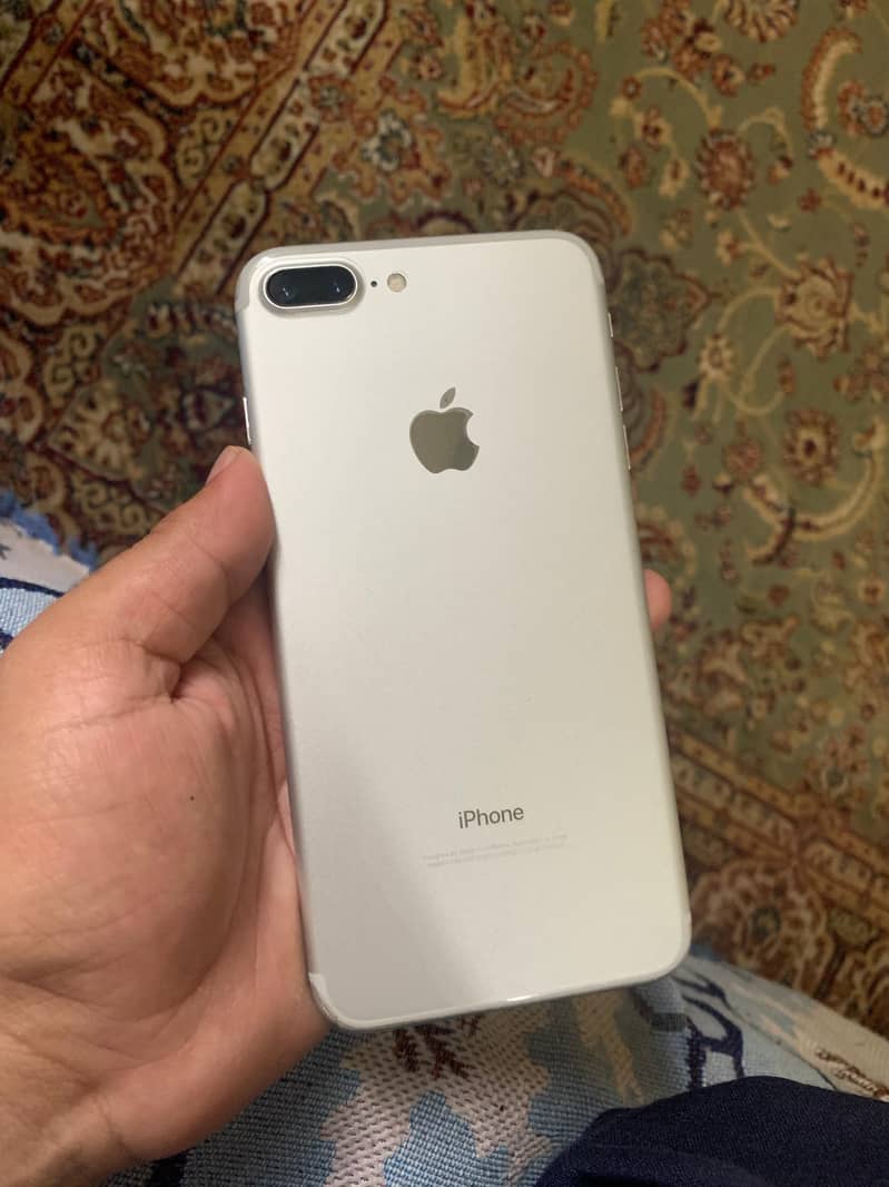 Apple iPhone 7 Plus 0