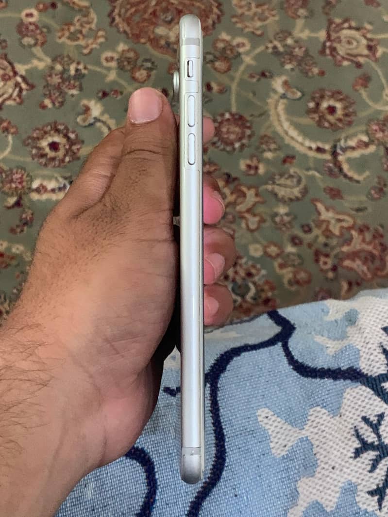 Apple iPhone 7 Plus 1