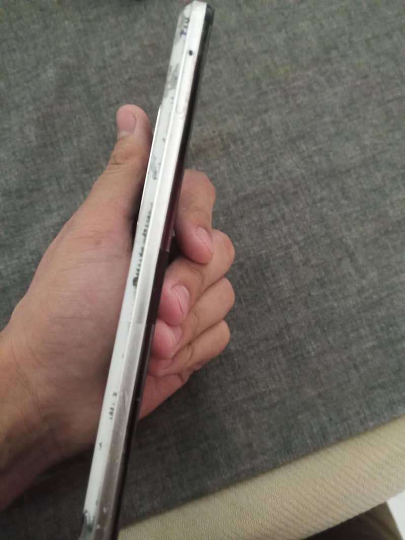 Sharp Aquos R5G 2