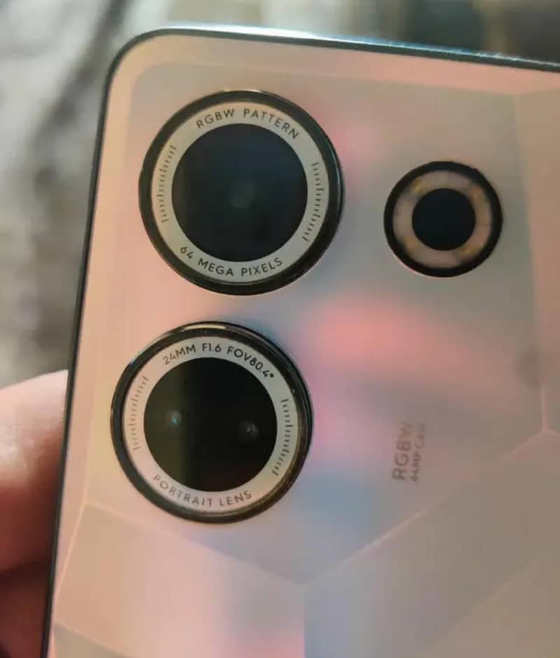 Tecno CAMON 20 0