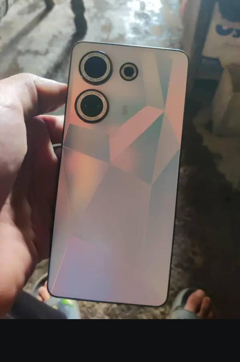 Tecno CAMON 20 2