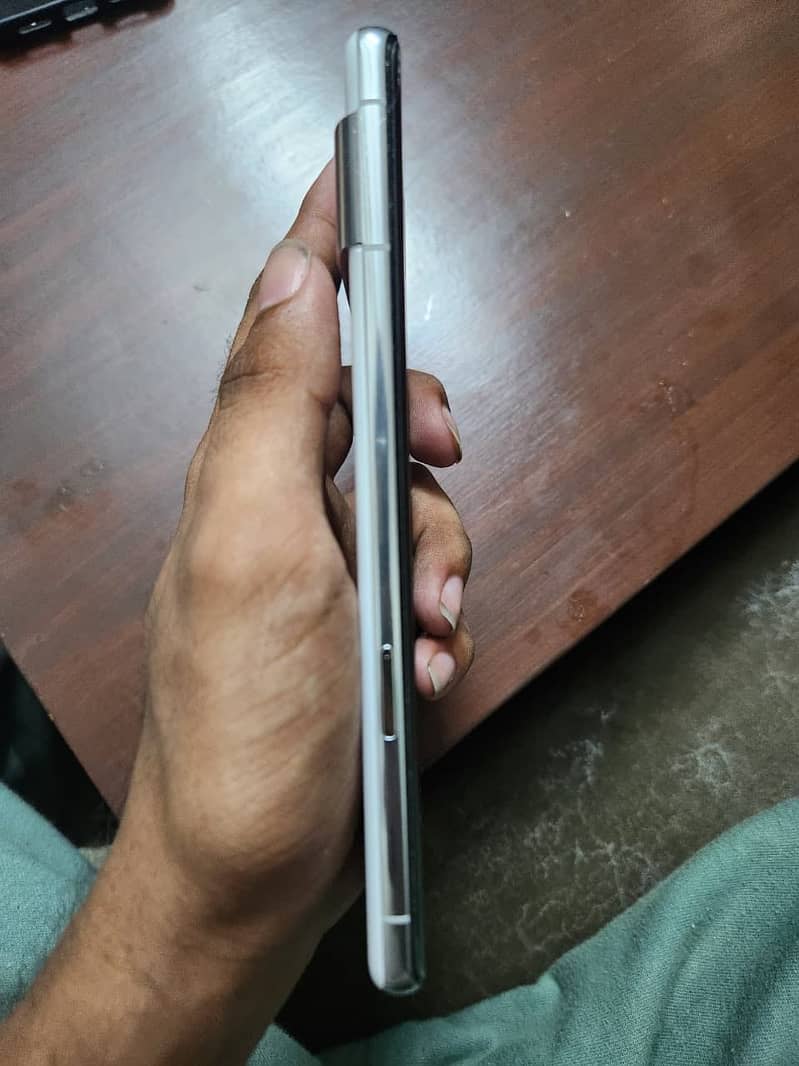 Google Pixel 7 Pro 8