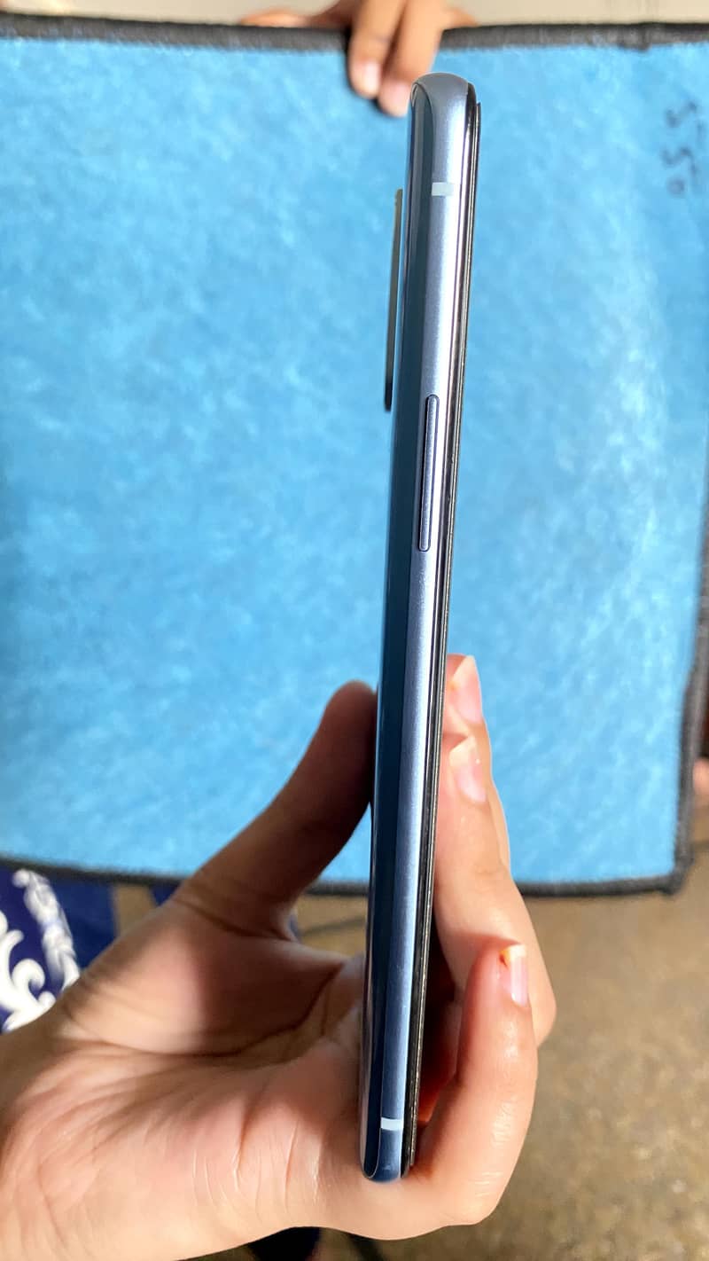 One Plus 9R 6