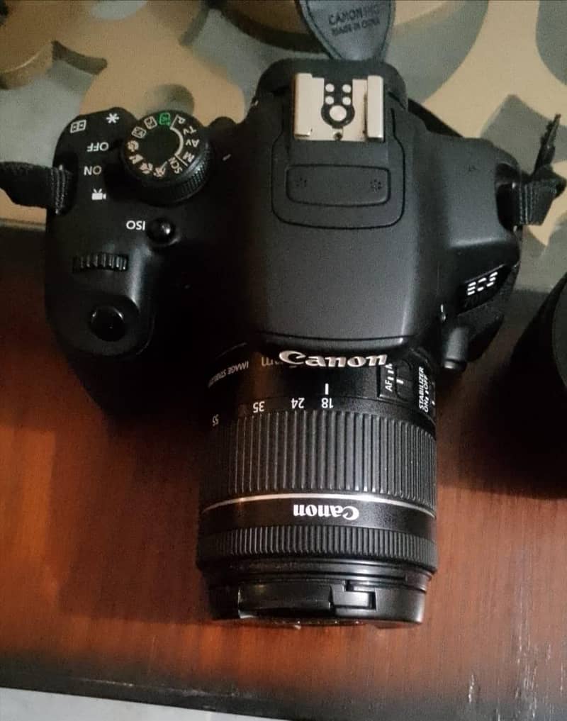 Canon EOS 700D 4