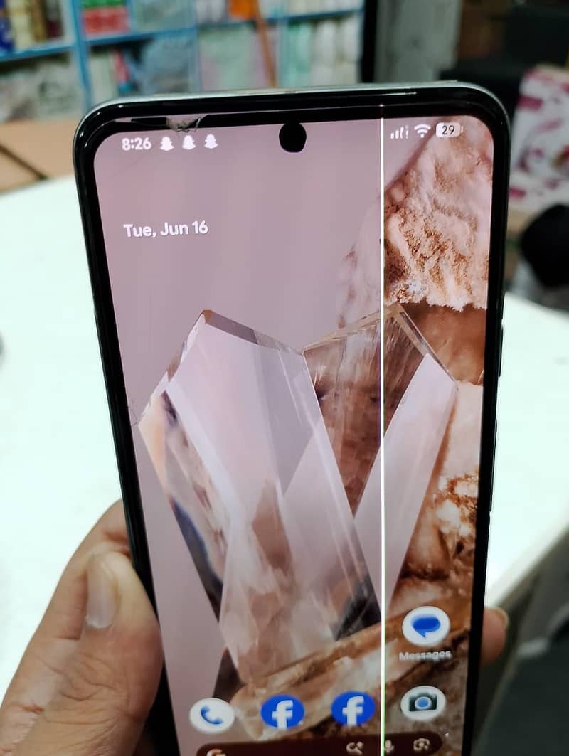 Google Pixel 8 4