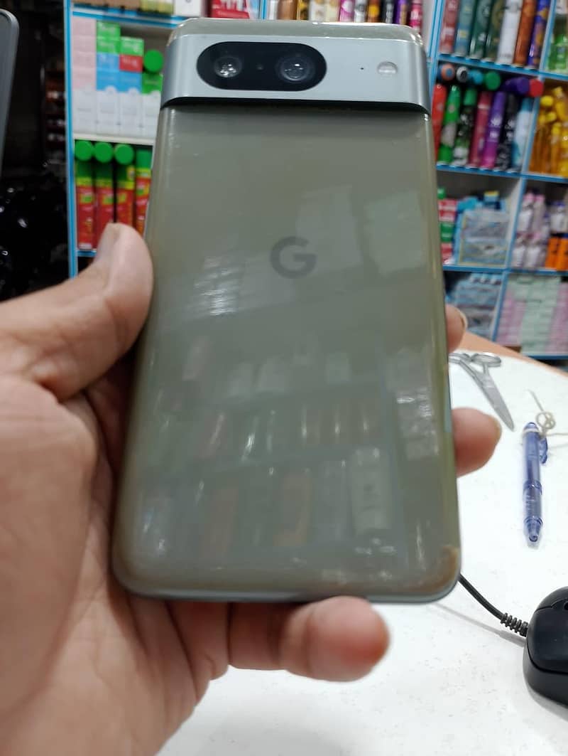 Google Pixel 8 5