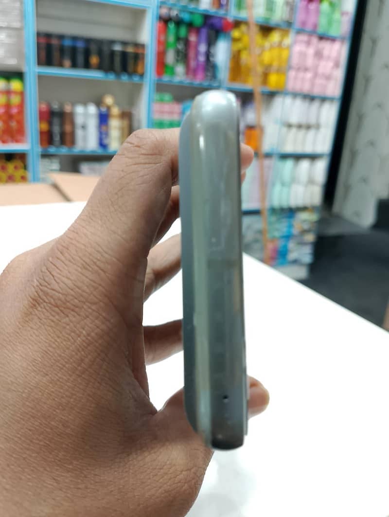 Google Pixel 8 7