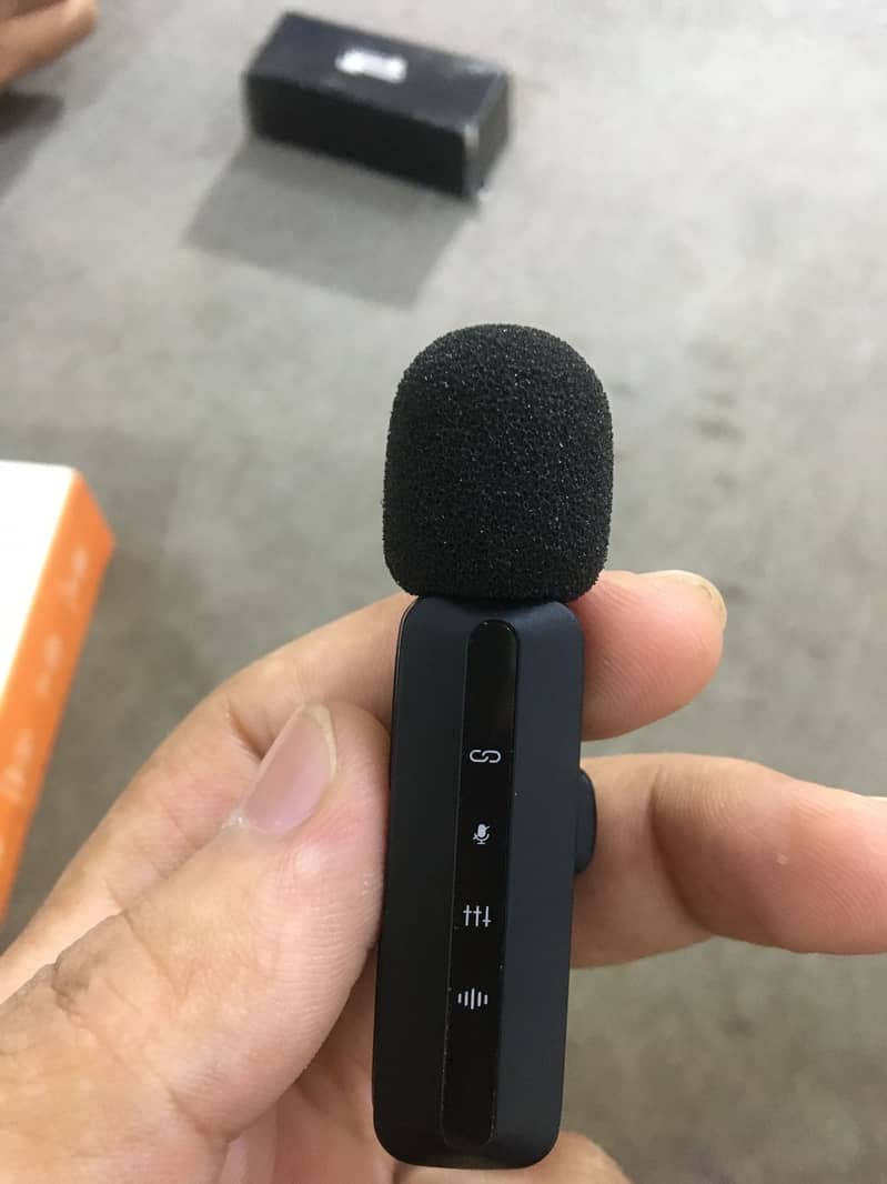 Wireless microphone 5
