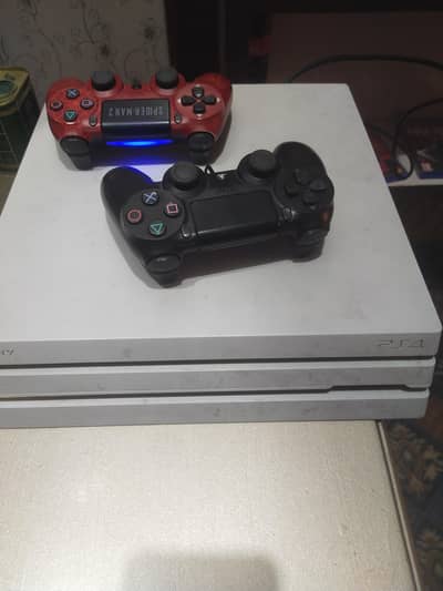playstation 4 pro Glacier white