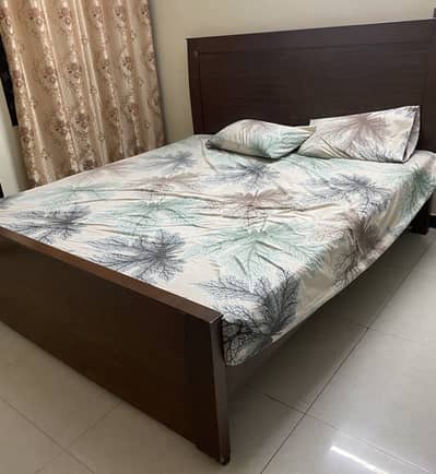 Double bed master