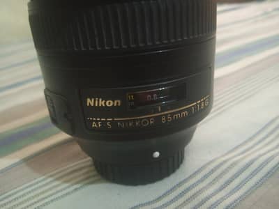Nikon lens 85mm 1.8G