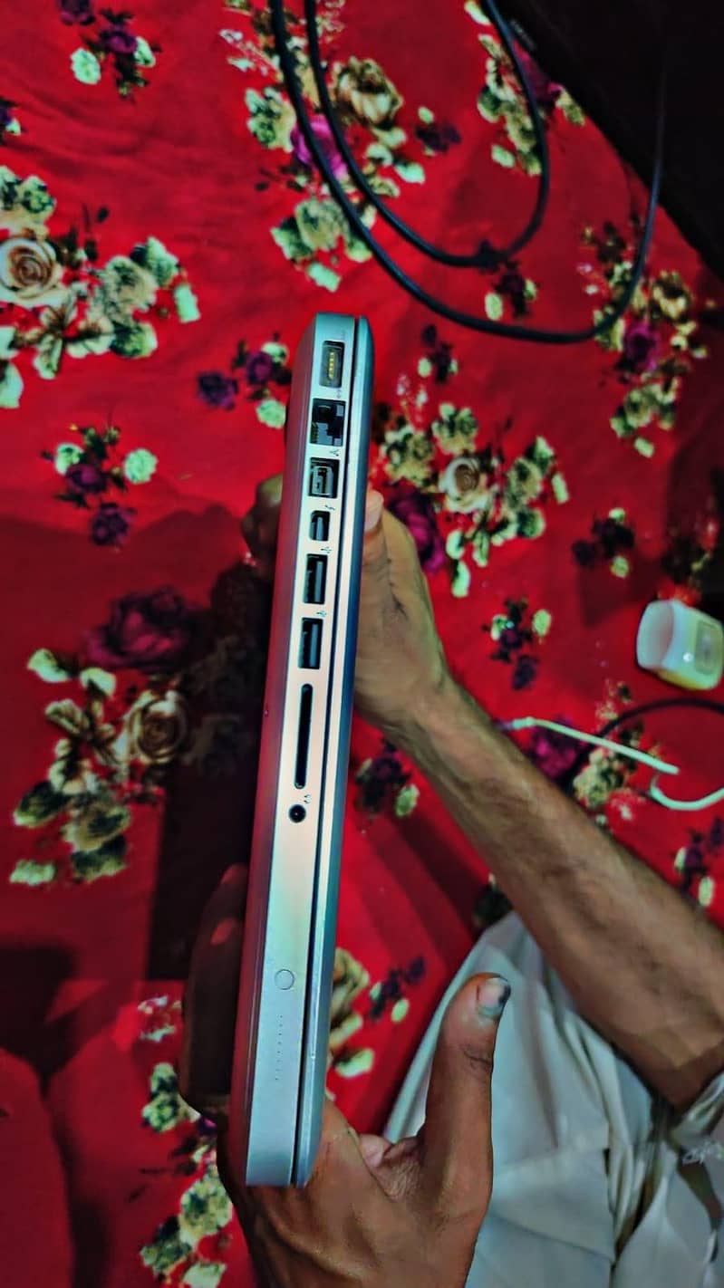 MacBook pro 2012 7