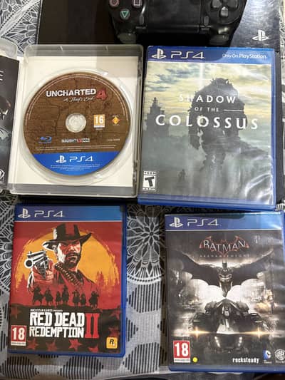 Ps4 500 GB with 5 games and 1 controller
