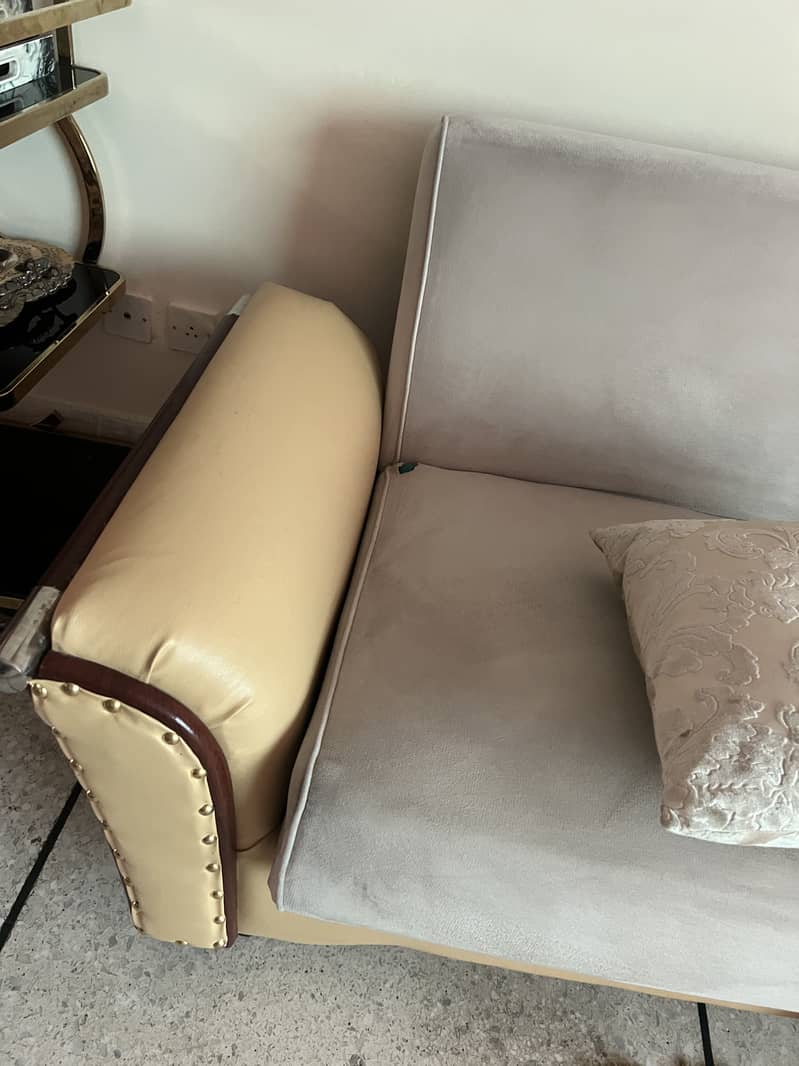 Sofa Com bed 0