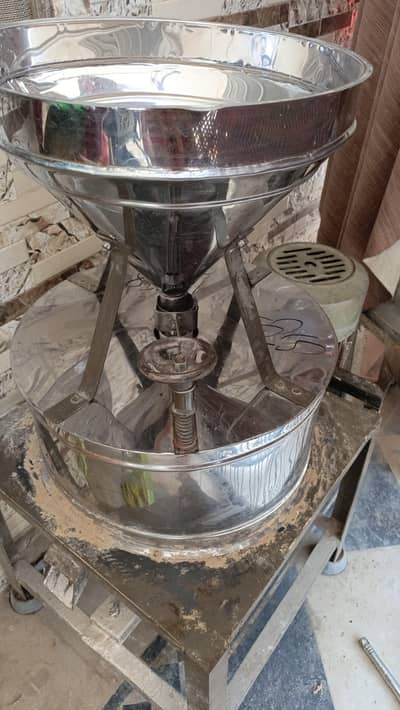Stone Atta Chaki with Steel body 2 Hp motor