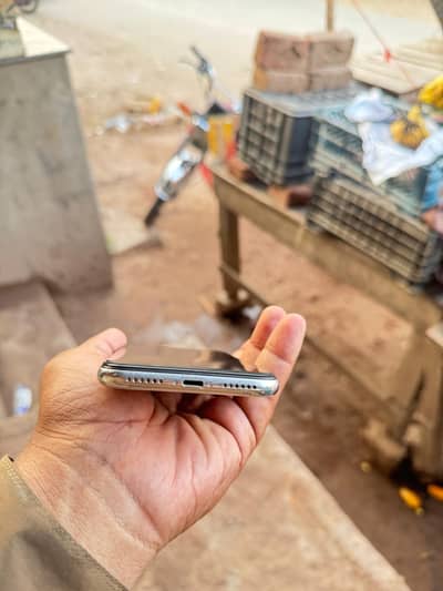Apple iPhone XS