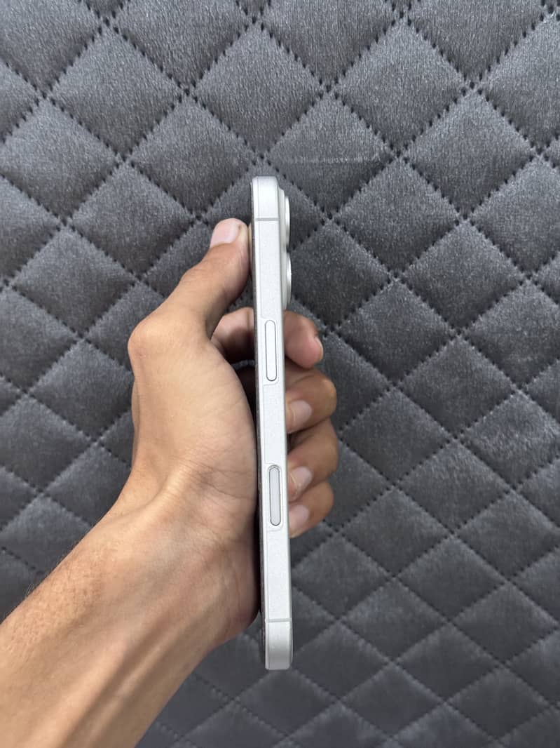 Apple iPhone 17 2