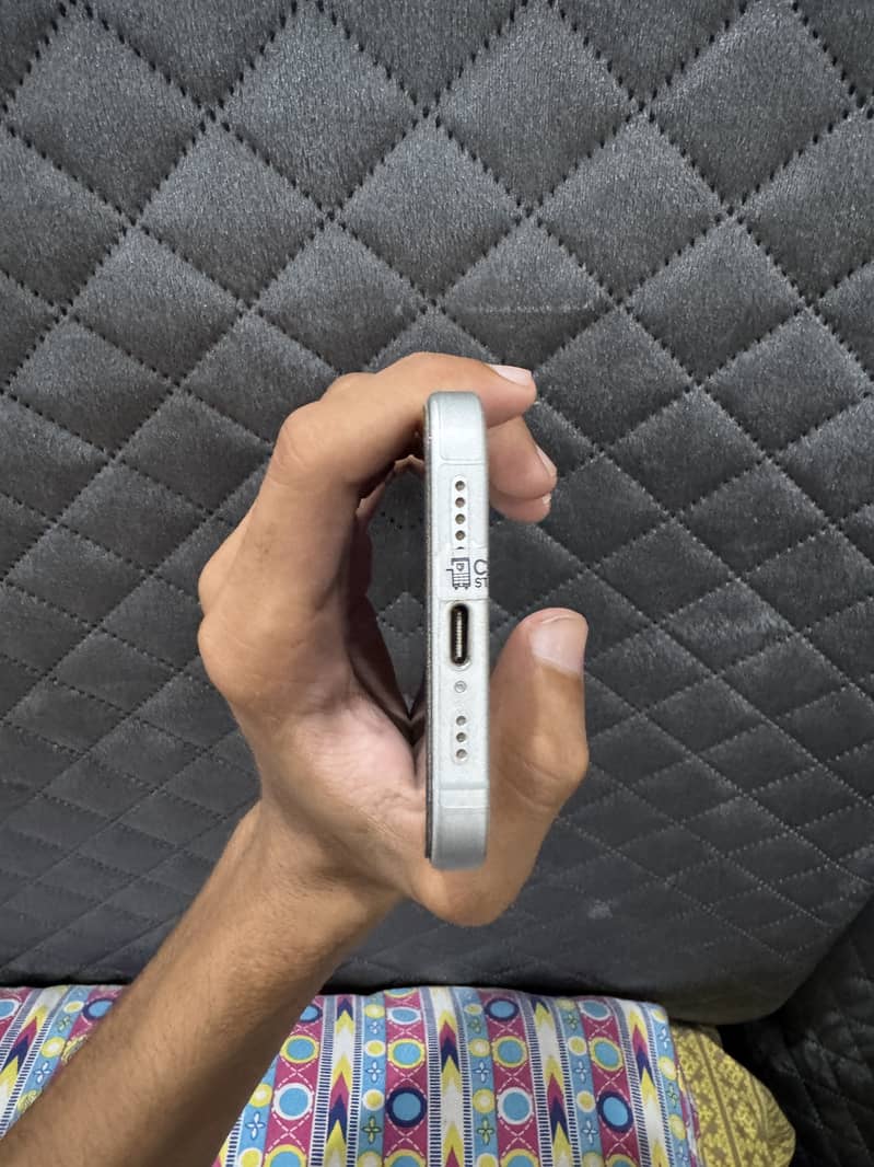 Apple iPhone 17 4