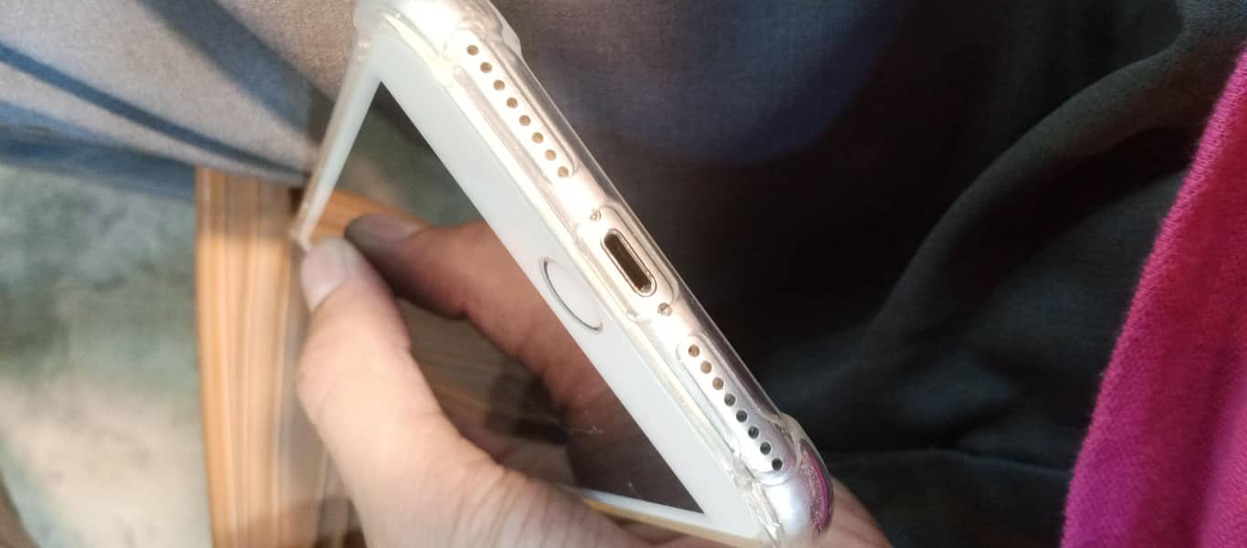 Apple iPhone 7 Plus 1