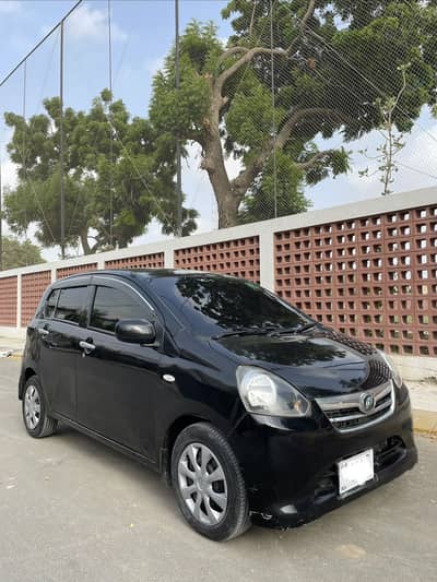 Daihatsu Mira 2012