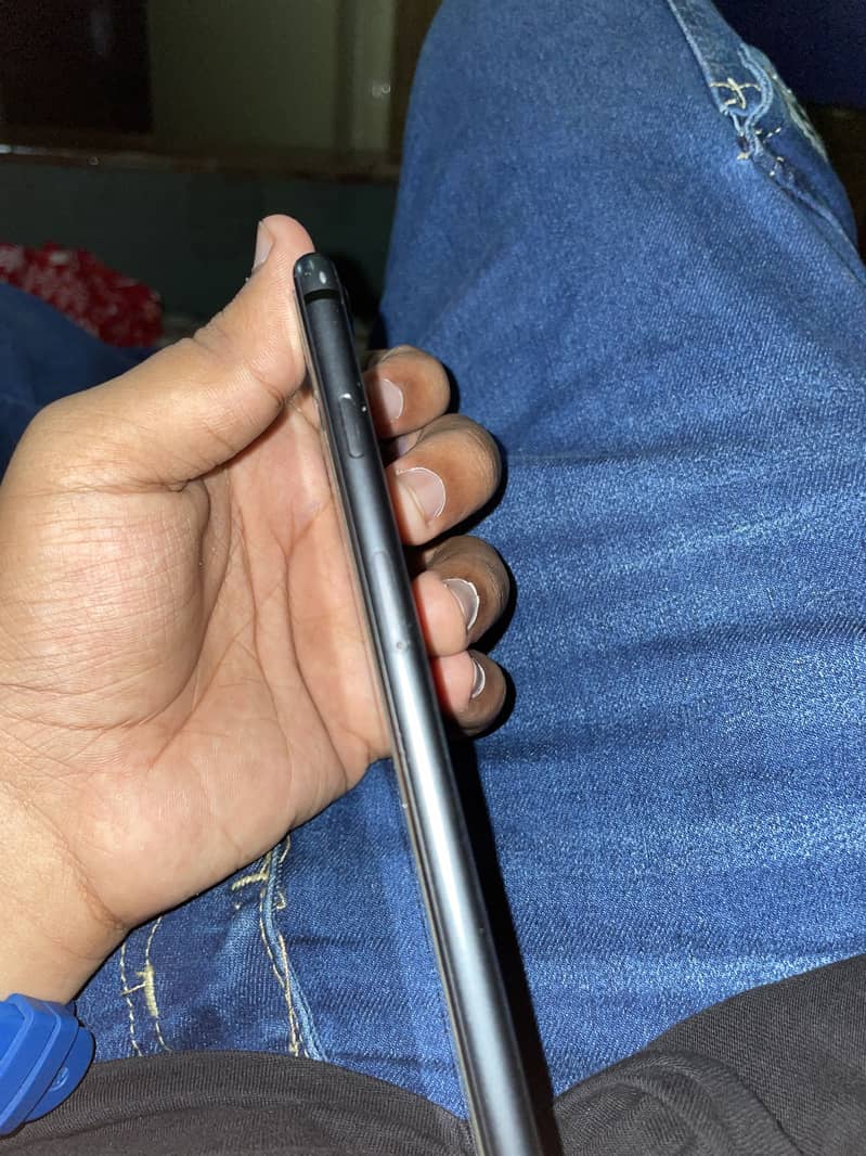 Apple iPhone 8 Plus 2