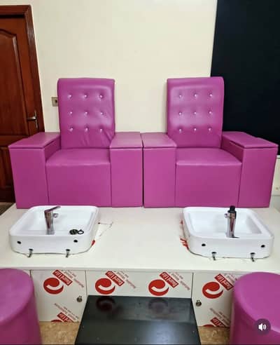 Manicure pedicure sofas