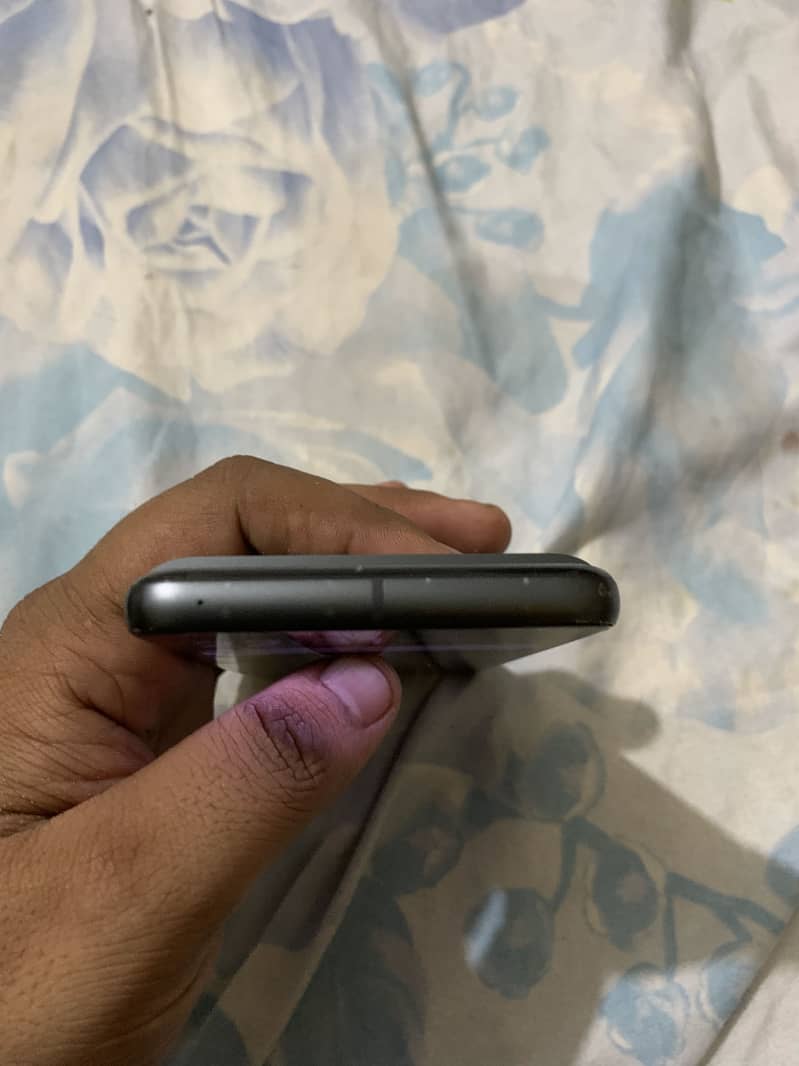 Google Pixel 8 2