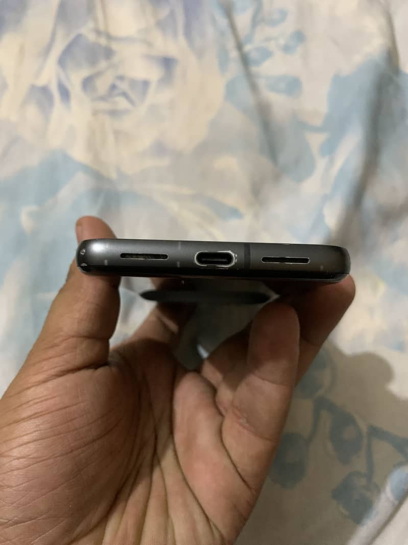 Google Pixel 8 3