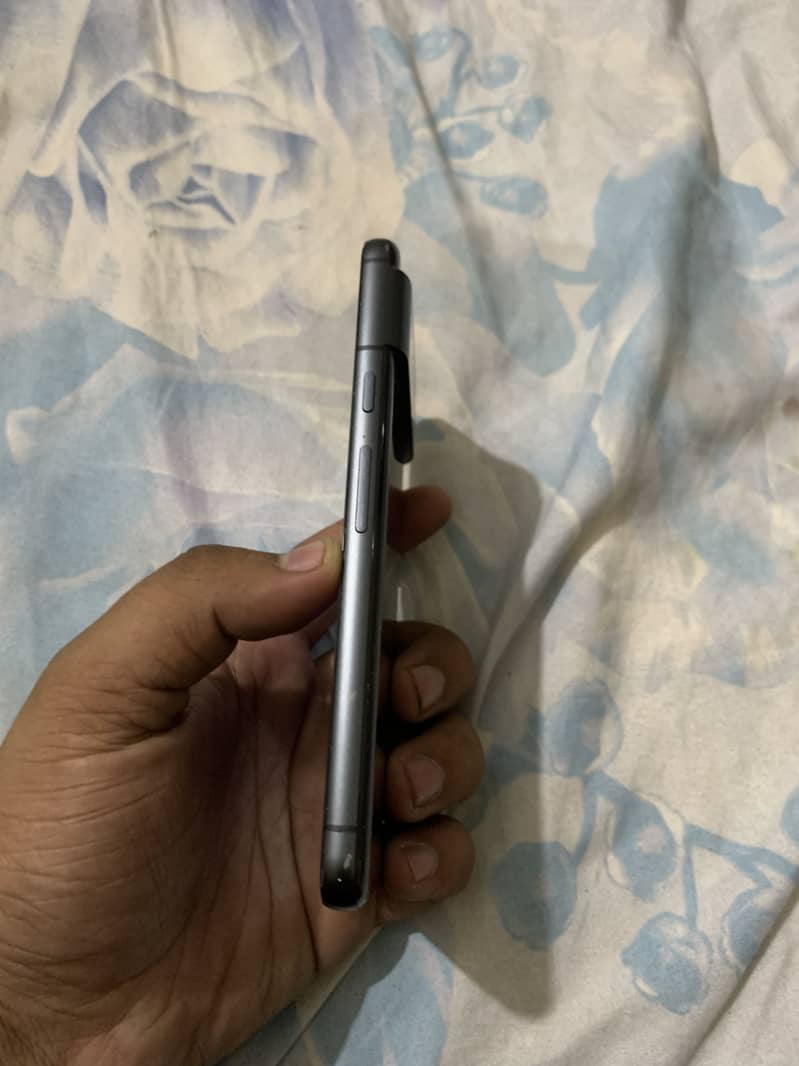 Google Pixel 8 5