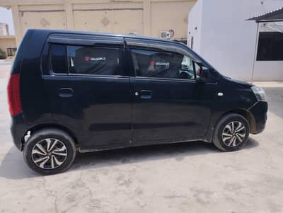 Car available for booking Waqon R