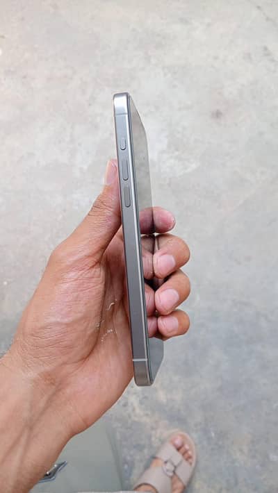 Iphone 15 pro max bypass