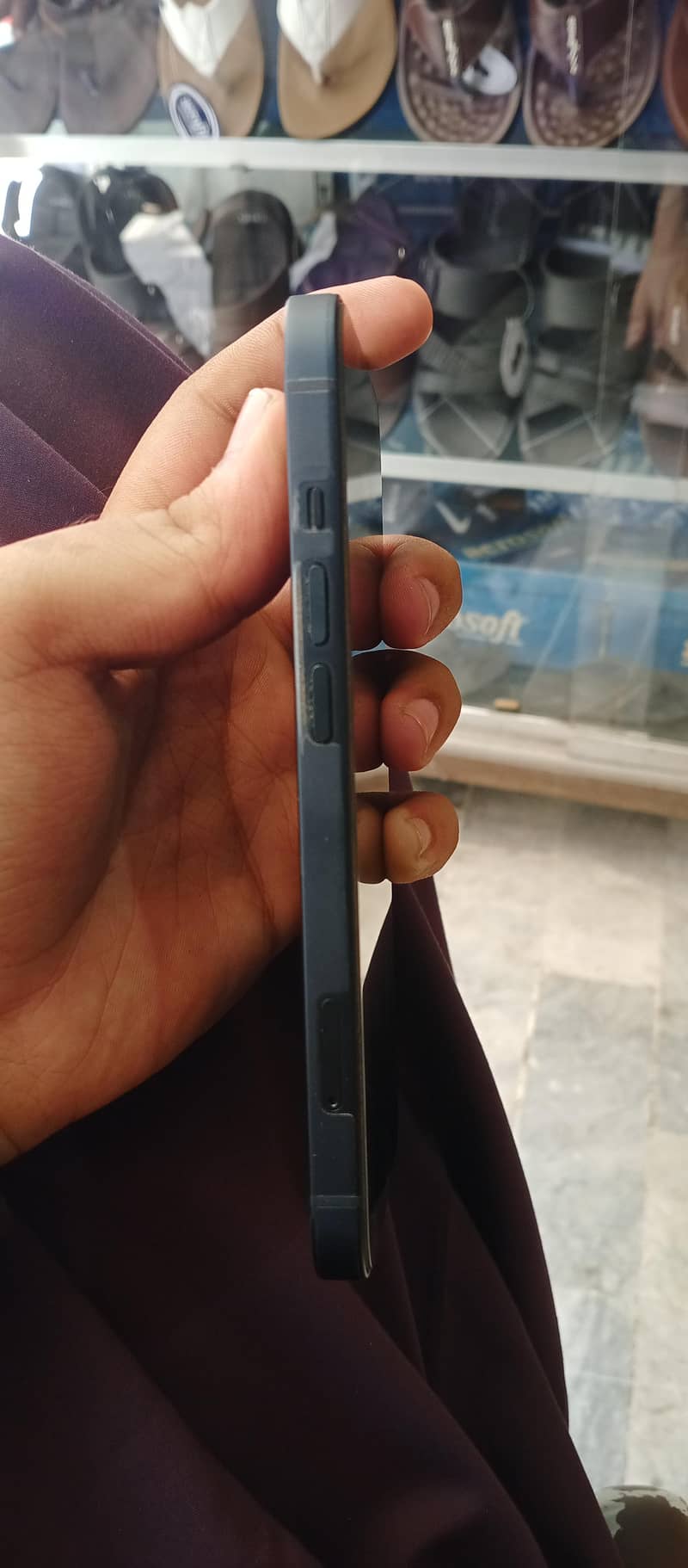 Apple iPhone 13 2
