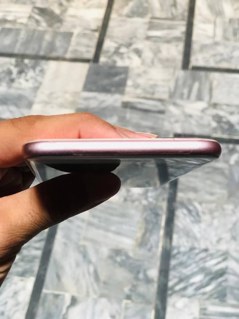 Apple iPhone 7 Plus 5
