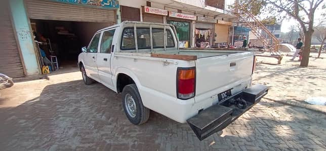 Mazda B2200 1990