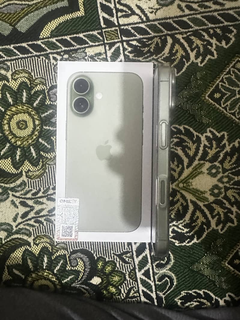 Apple iPhone 17 2