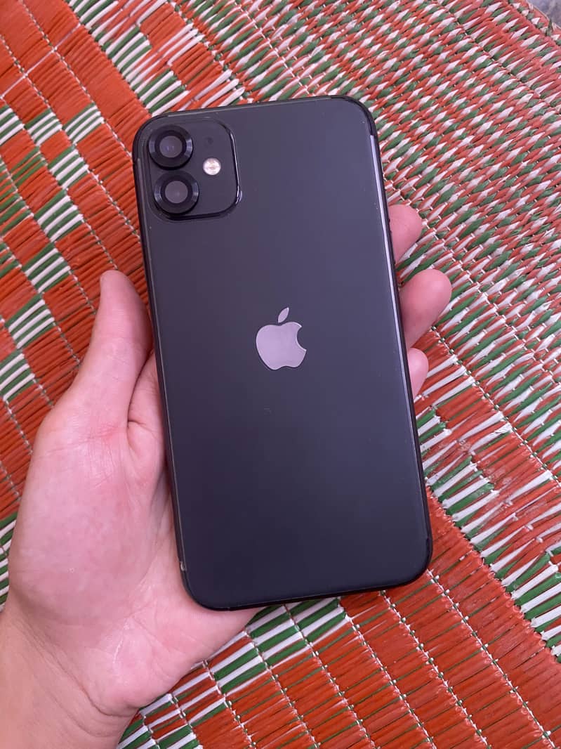 Apple iPhone 11 0