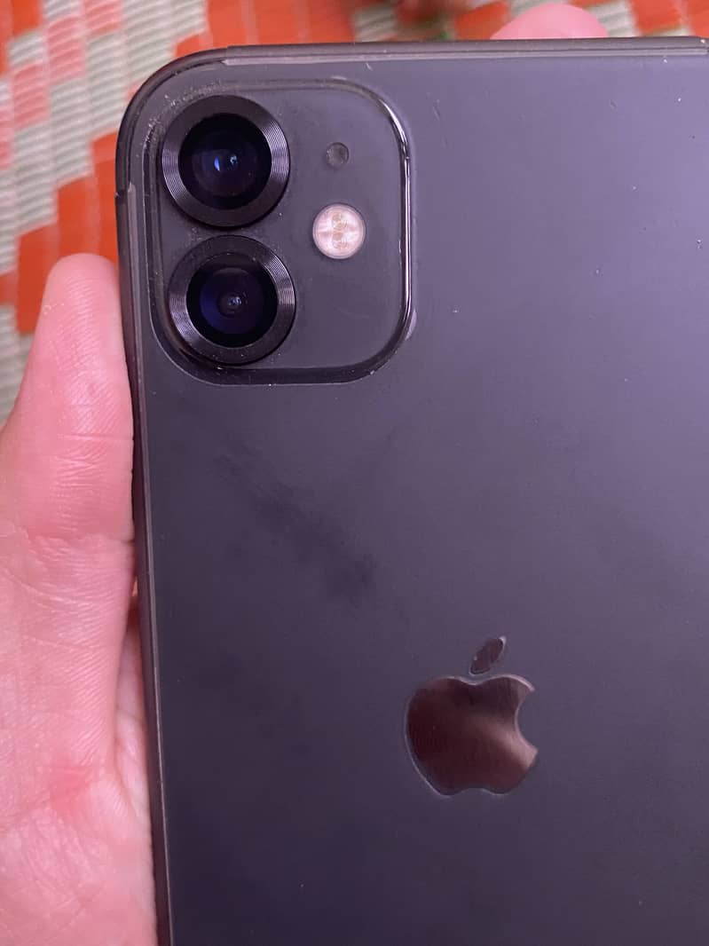 Apple iPhone 11 7