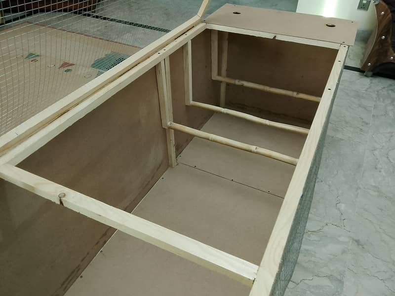 BROODER FOR CHICKS. 10