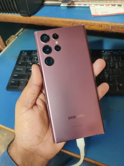 Samsung Mobile S22 Ultra urgent Sale