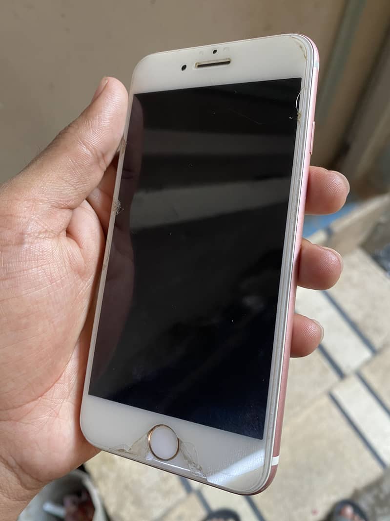 Apple iPhone 7 1