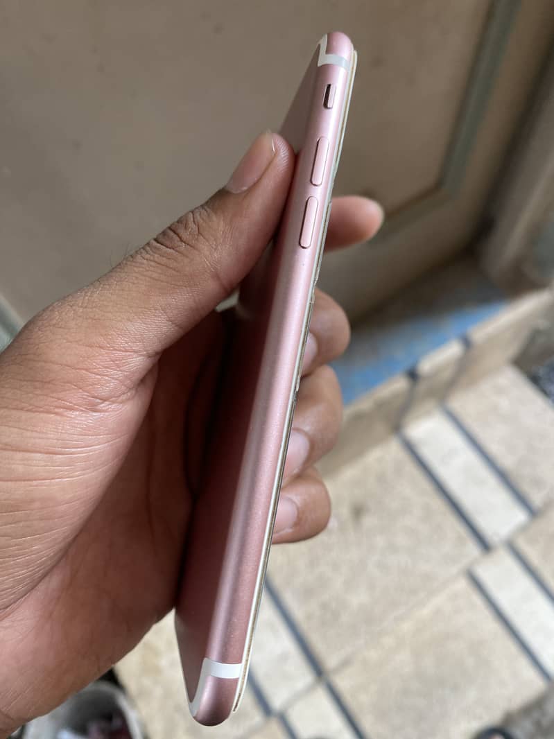 Apple iPhone 7 5