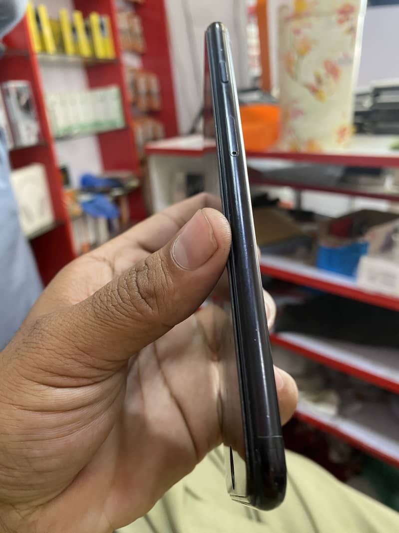 Apple iPhone 7 Plus 0