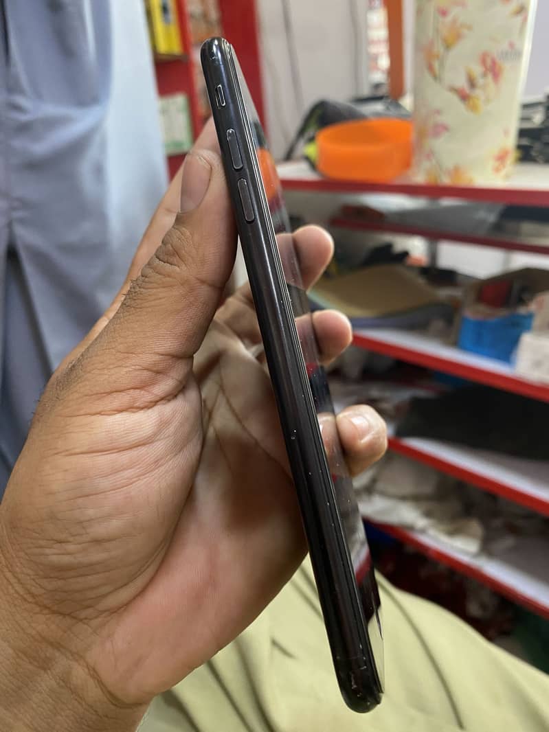 Apple iPhone 7 Plus 1