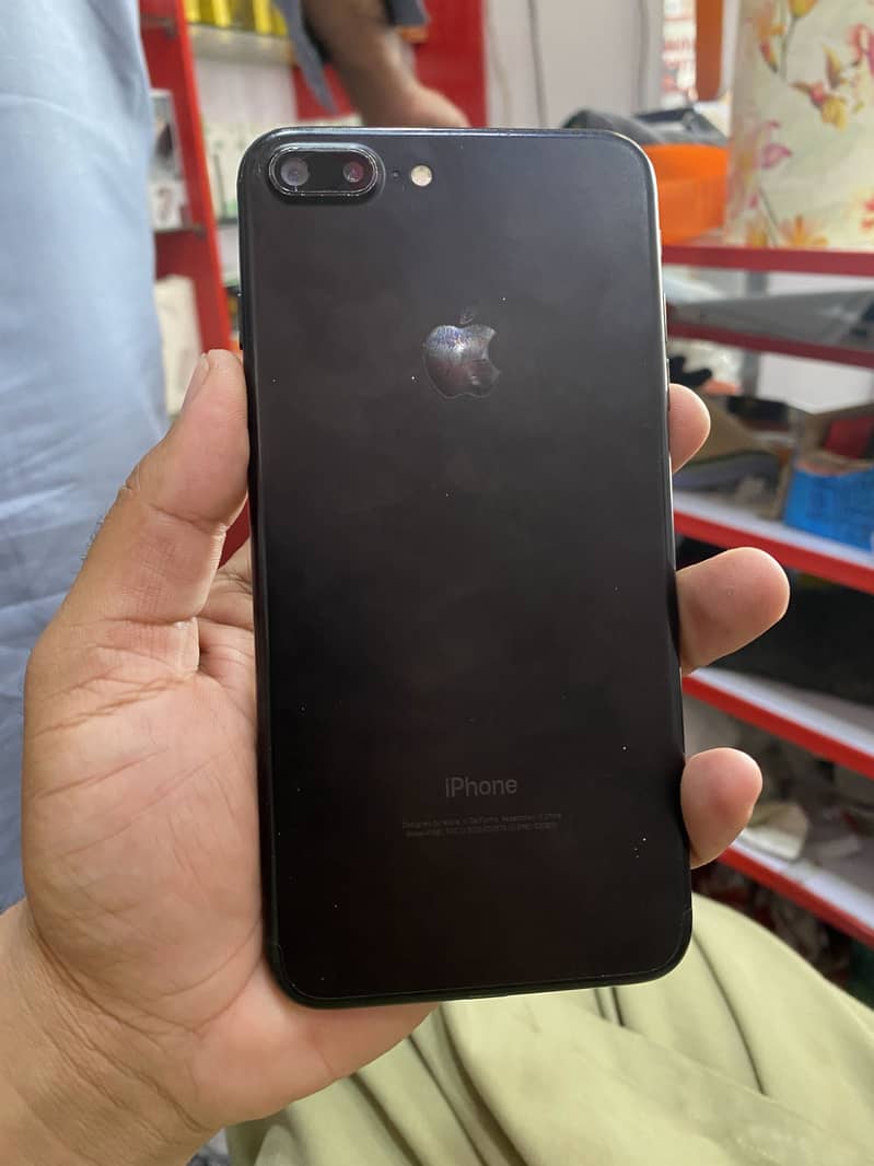 Apple iPhone 7 Plus 3