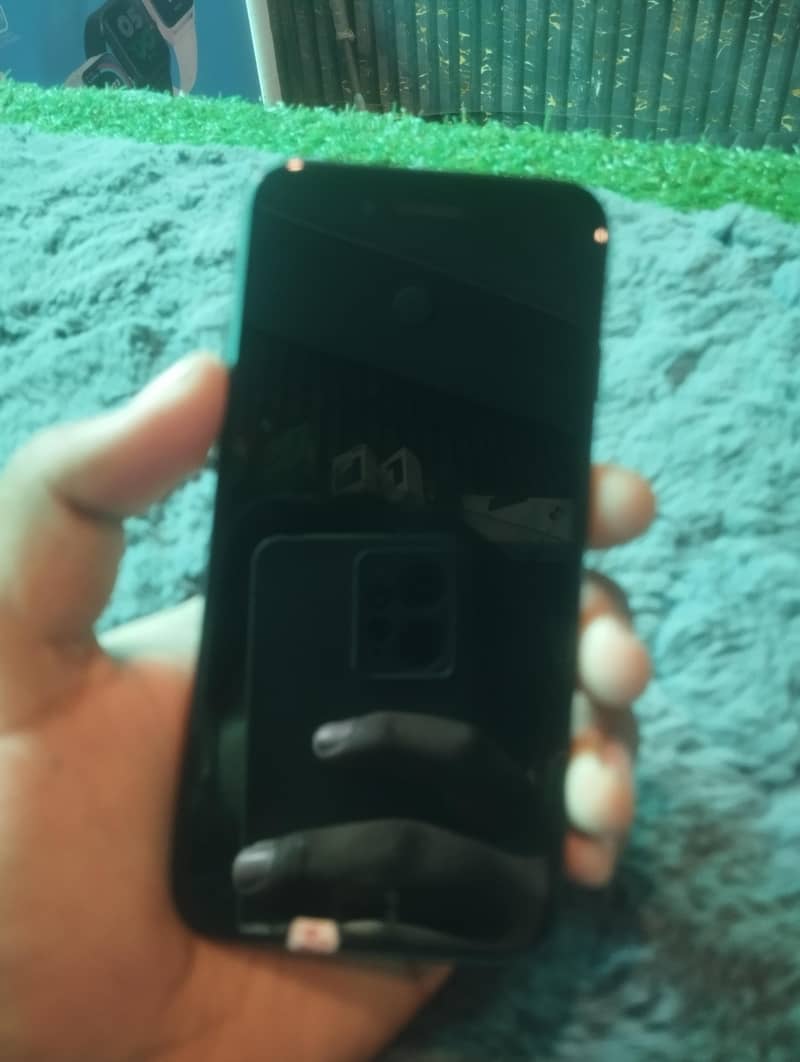 Apple iPhone SE 0