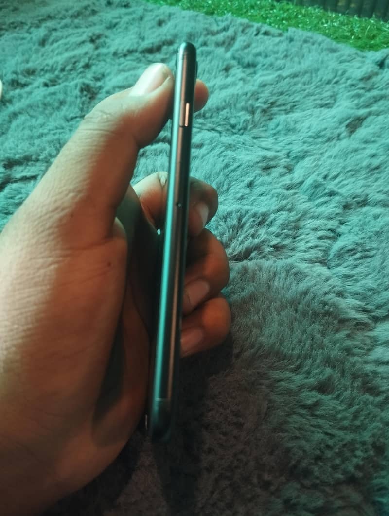 Apple iPhone SE 3