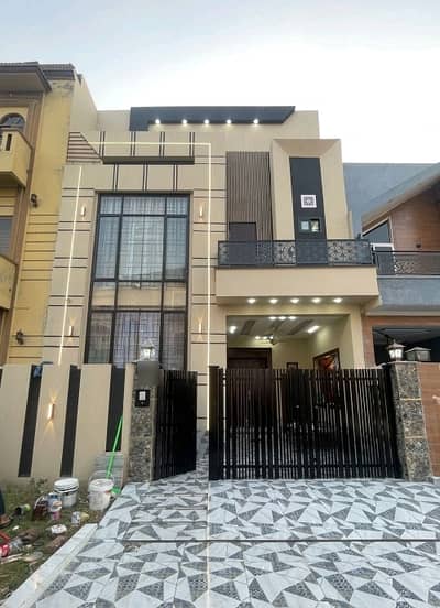 On Excellent Location House Of 5 Marla Available For sale In Citi Housing Society