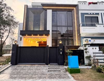 To sale You Can Find Spacious On Excellent Location House In Citi Housing Society