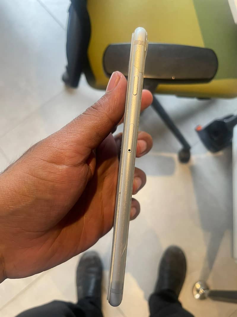 Apple iPhone 8 Plus 2